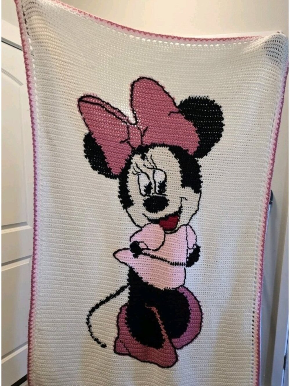 Handmade Crochet Minnie Mouse Baby Blanket 40x32 Pink White Disney Inspired